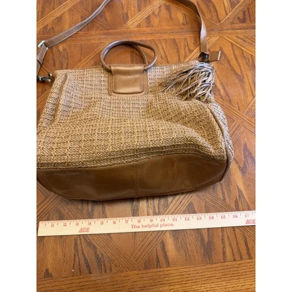 Hobo Tan Shoulder Bag Woven Tassel Gold Hardware Double Handles - Picture 10 of 11